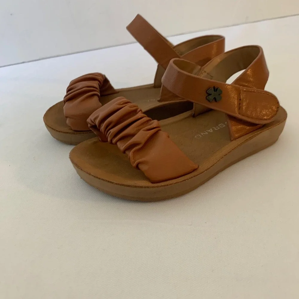 Lucky Brand Ruched Sandals Baby Size 5 Cognac Brown Coastal Resort Boho Chic